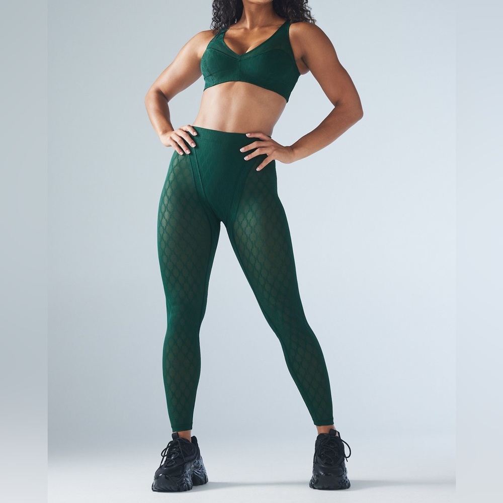 SAVAGE X FENTY PEAK PERFORMANCE HIGH-WAIST MESH LACE LEGGING GREEN TRENDY